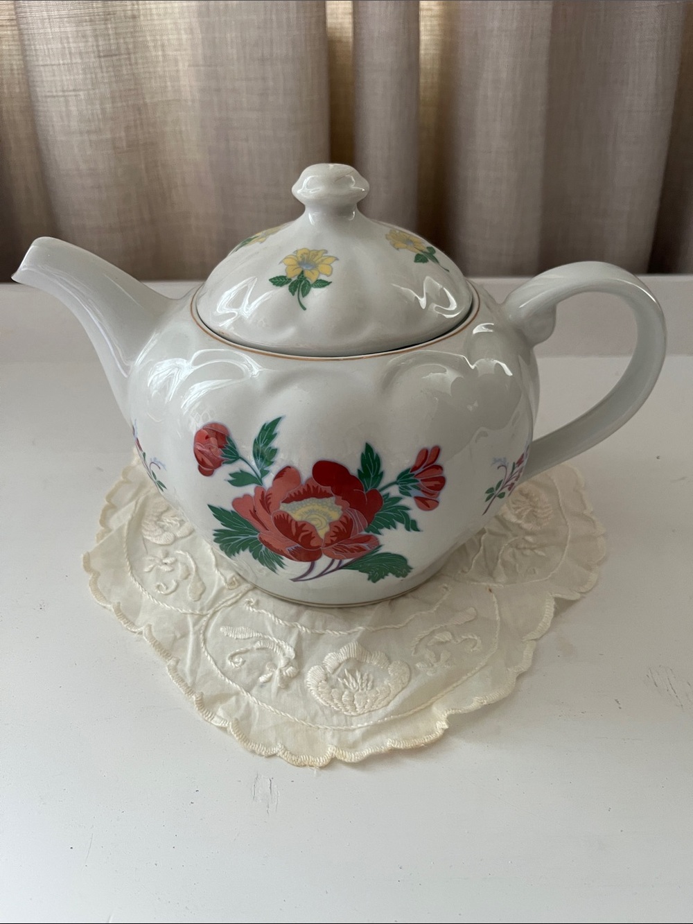 Laura Ashley White Parfums Porcelain Teapot Fluted Body Red &Green Floral Design